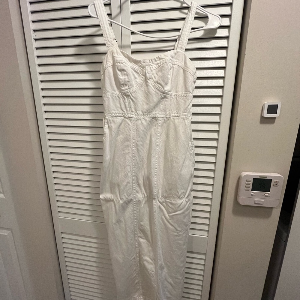 White Sleeveless Maxi Dress